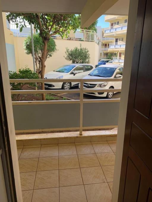 Petit Prix Et Grand Confort A Saint Gilles Les Bains Kültér fotó
